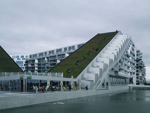 638px-Bjarke_Ingels_Group_-_8_House